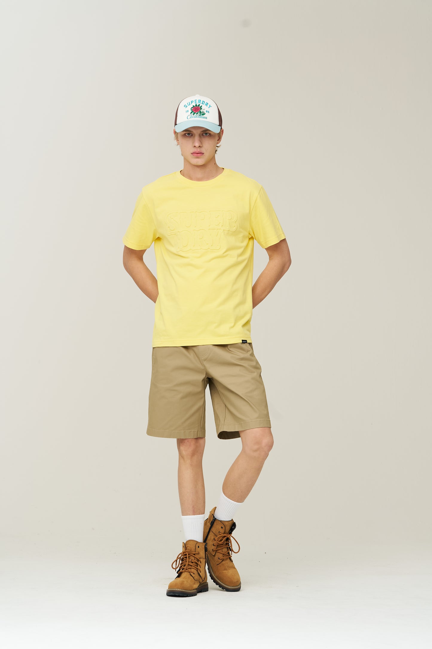 Label Cotton Chino Shorts - D/Beige - Superdry Singapore