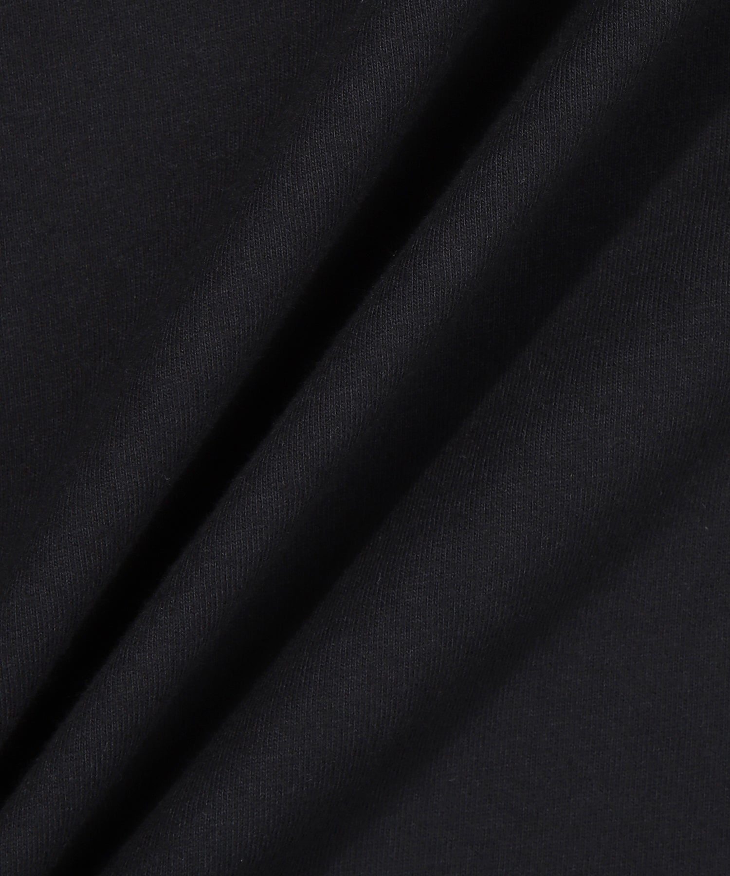 Center Logo T-Shirt - Black  - Superdry Singapore