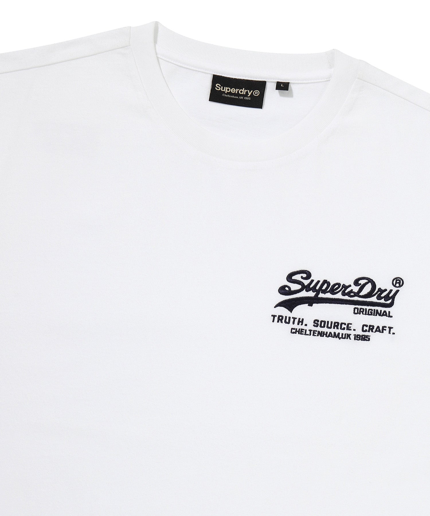 Small Vintage Logo T-Shirt - White  - Superdry Singapore