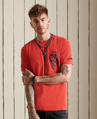 Crossing Lines T-Shirt-Red - Superdry Singapore